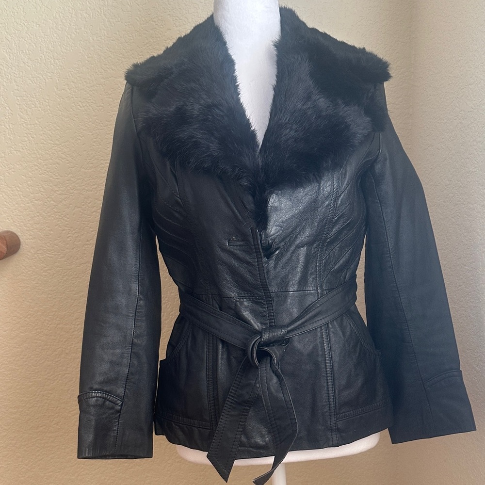 Vintage Suburban Heritage Black Leather Jacket with REAL Fur Collar.